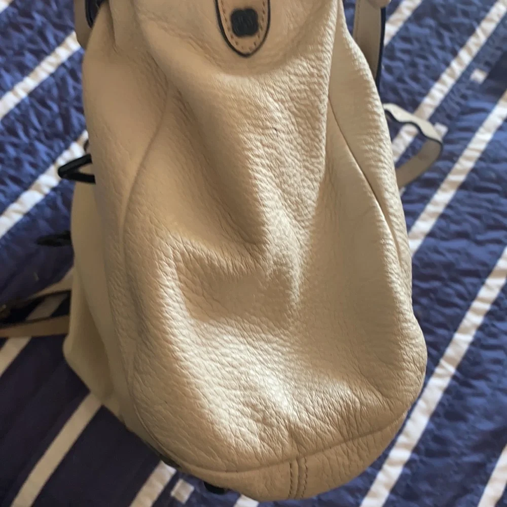 Elliot Lucca Cream Crossbody Bag - Picture 11 of 12